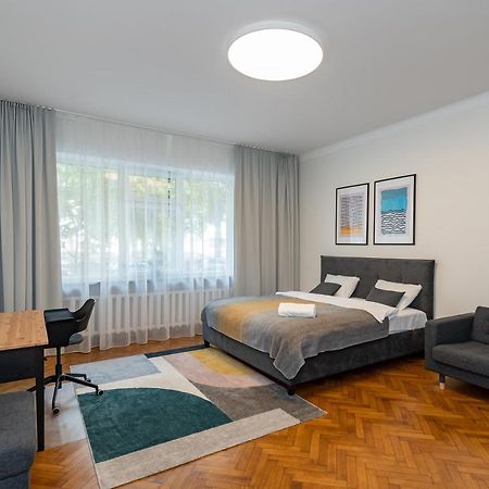 Downtown 4Bd Master Apartment By Hostlovers Kaunas Exteriér fotografie