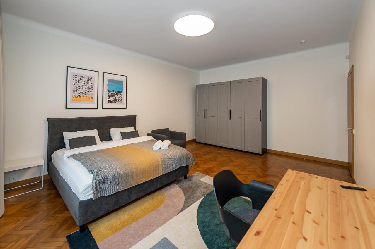 Downtown 4Bd Master Apartment By Hostlovers Kaunas Exteriér fotografie