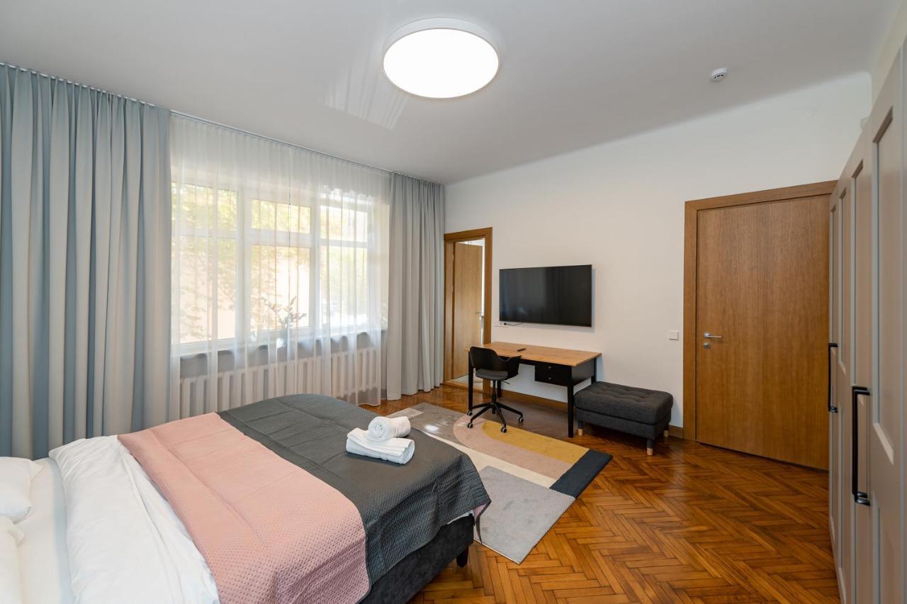 Downtown 4Bd Master Apartment By Hostlovers Kaunas Exteriér fotografie